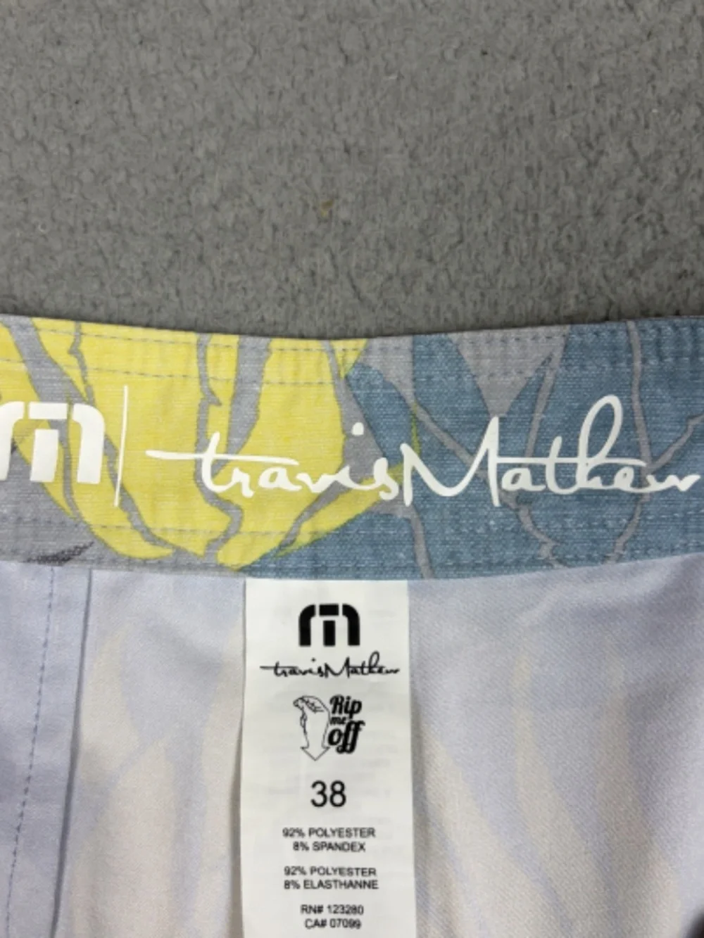 Travis Mathew Board Shorts Mens Size 38 Multicolor Floral Swim Drawstring Beach